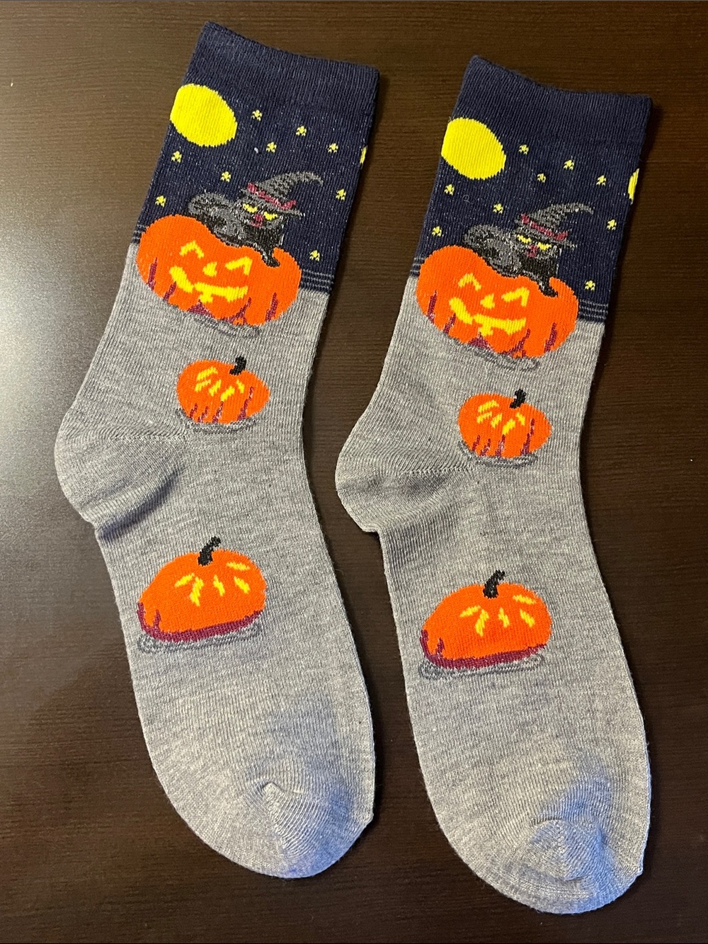 Halloween Pumpkin & Kitty Crew Socks - Gray & Navy - Picture 2 of 6